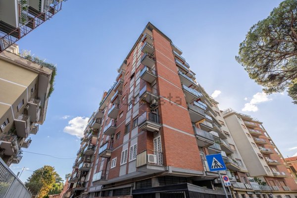 appartamento in vendita a Roma in zona Tuscolano