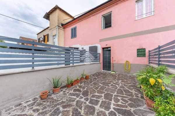 appartamento in vendita a Roma in zona Casal Morena