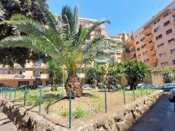 appartamento in vendita a Roma in zona Appio Latino