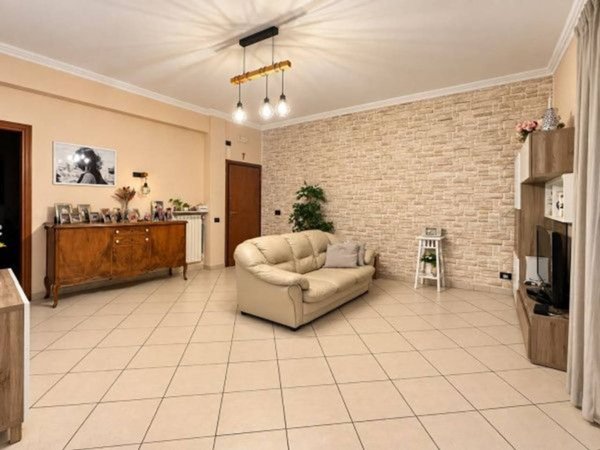 appartamento in vendita a Roma in zona Tor Bella Monaca