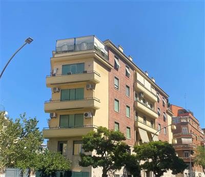 appartamento in vendita a Roma in zona Tuscolano