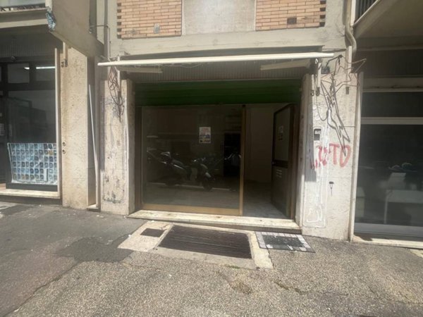 locale commerciale in vendita a Roma in zona Gianicolense