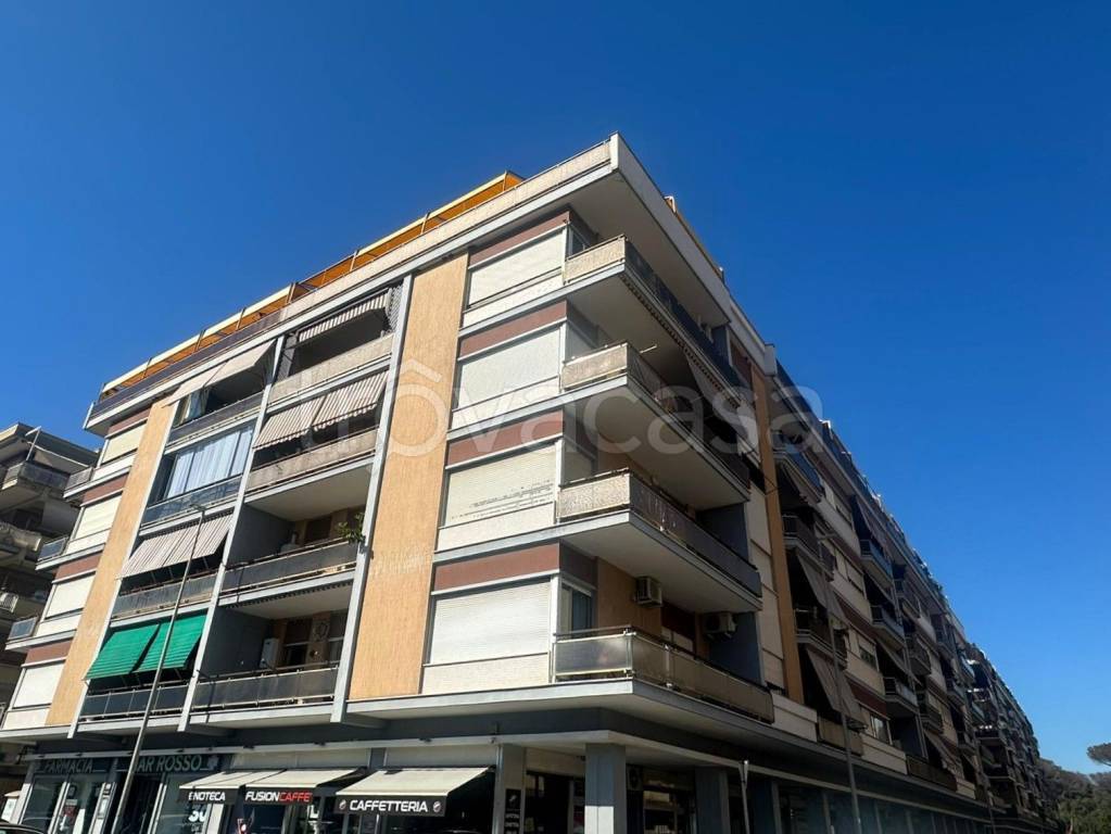 appartamento in vendita a Roma in zona Ostia
