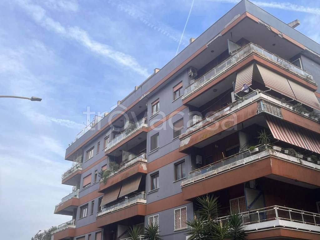 appartamento in vendita a Roma in zona Ostia