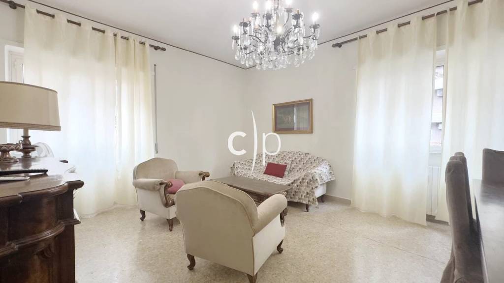appartamento in vendita a Roma in zona Appio Latino