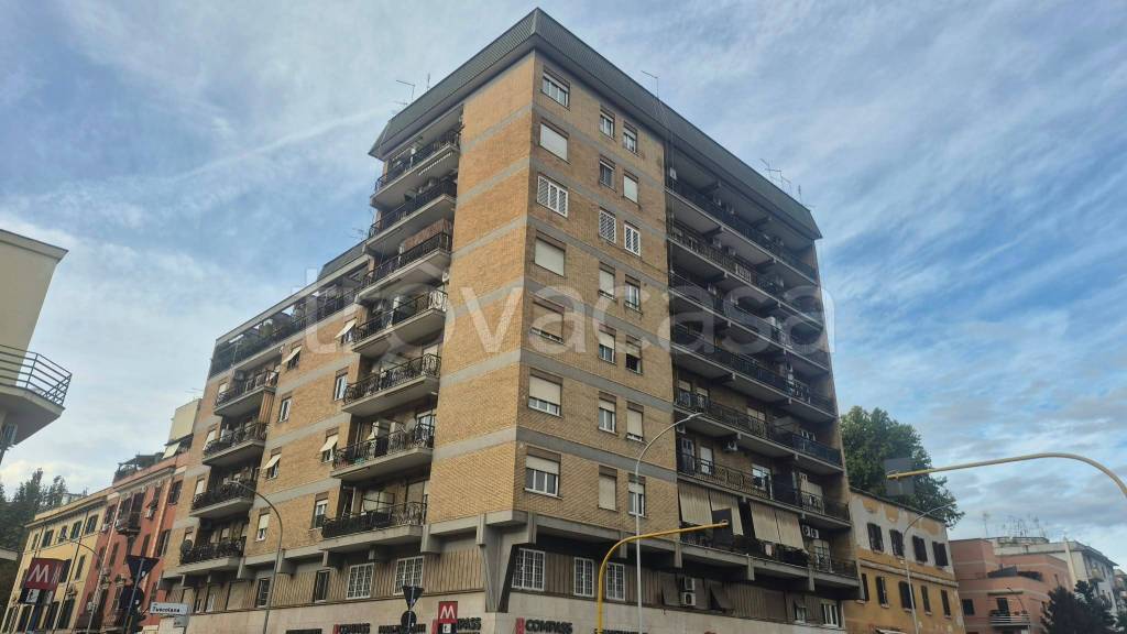 appartamento in vendita a Roma in zona Tuscolano