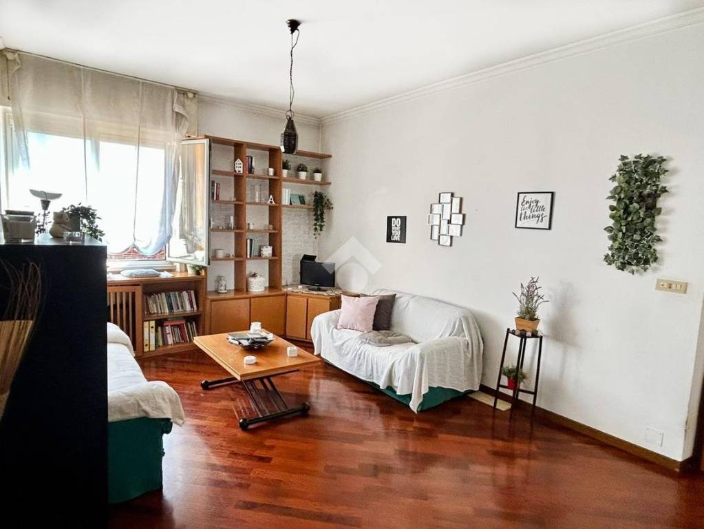 appartamento in vendita a Roma in zona Monte Sacro/Talenti