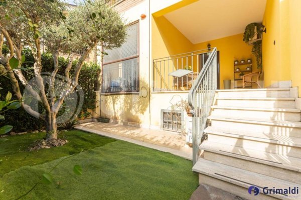 casa indipendente in vendita a Roma in zona Infernetto