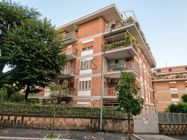 appartamento in vendita a Roma in zona Gianicolense