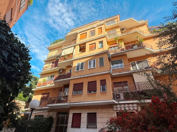 appartamento in vendita a Roma in zona Gianicolense