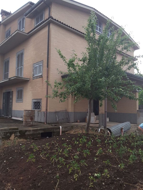casa indipendente in vendita a Roma in zona Borghesiana