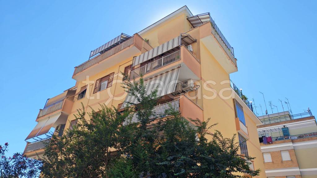 appartamento in vendita a Roma in zona Torrevecchia