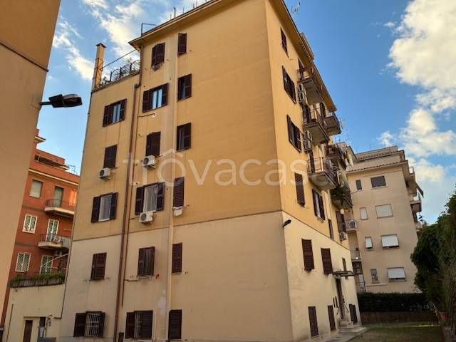 appartamento in vendita a Roma in zona Prenestino-Centocelle