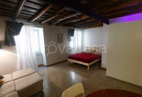 appartamento in vendita a Roma in zona Rione Monti/Campitelli