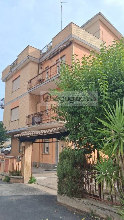 appartamento in vendita a Roma in zona Tor di Quinto