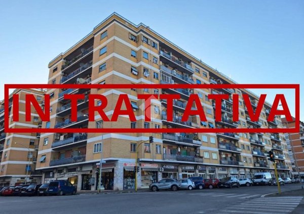 appartamento in vendita a Roma in zona Tuscolano