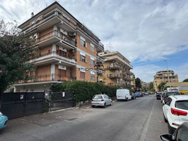 appartamento in vendita a Roma in zona Prenestino-Centocelle