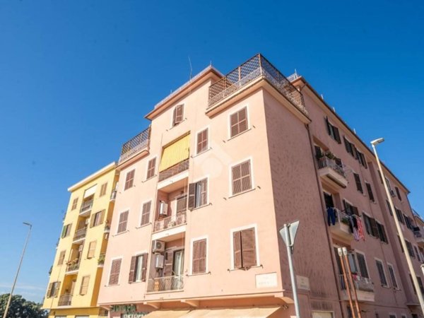 appartamento in vendita a Roma in zona Corviale