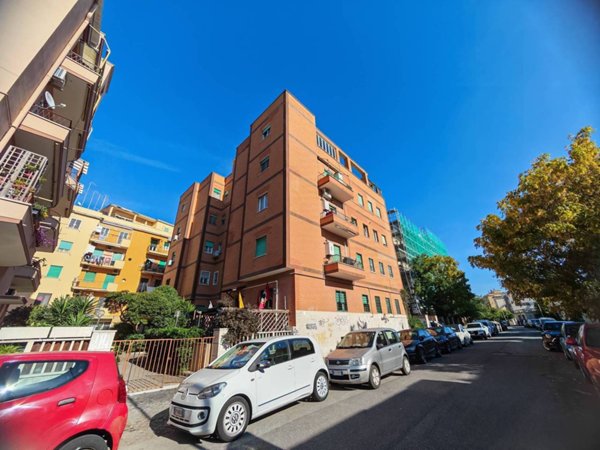 appartamento in vendita a Roma in zona Ostia