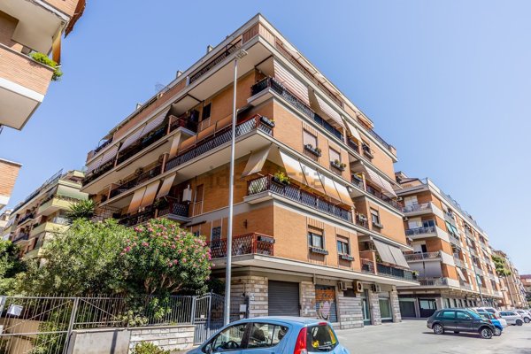 appartamento in vendita a Roma in zona Ostia