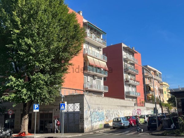 appartamento in vendita a Roma in zona Gianicolense