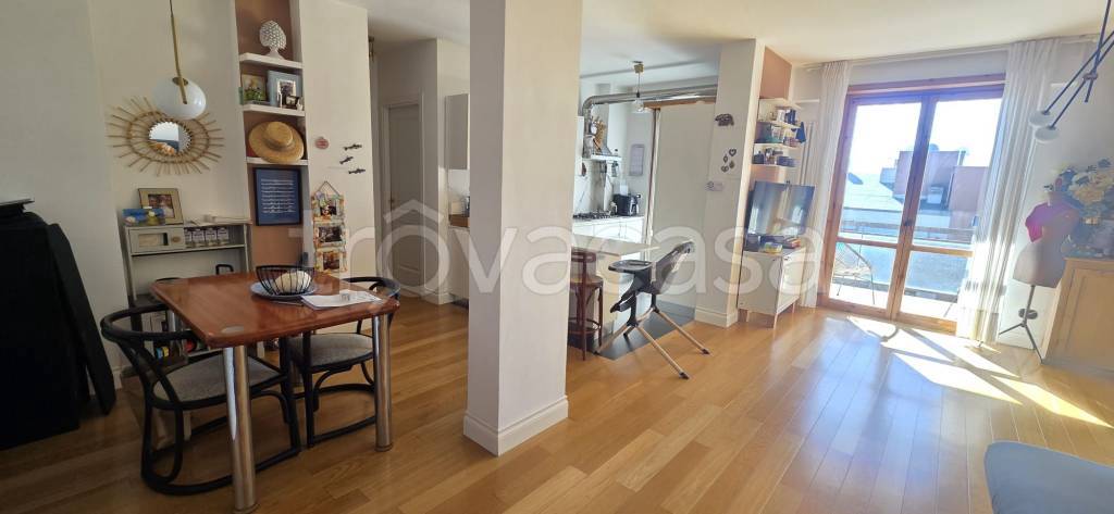 appartamento in vendita a Roma in zona Dragoncello