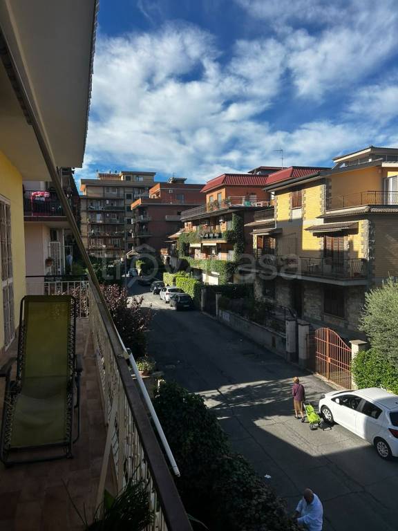 appartamento in vendita a Roma in zona Tor Bella Monaca