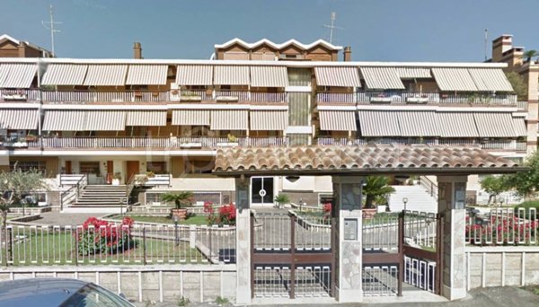 appartamento in vendita a Roma in zona Mostacciano