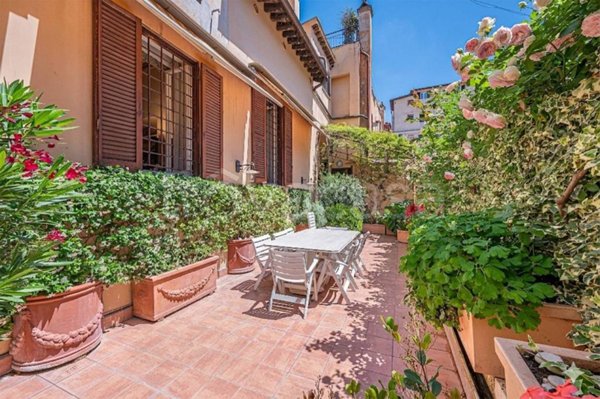 appartamento in vendita a Roma in zona Parione/Sant'Eustachio
