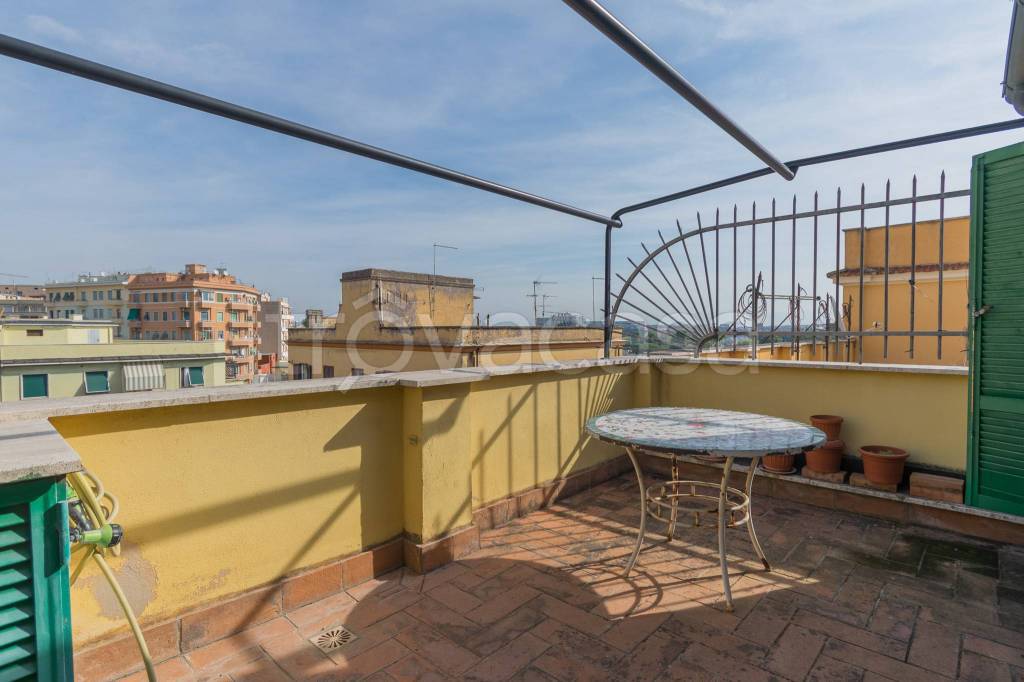 appartamento in vendita a Roma in zona Nomentano