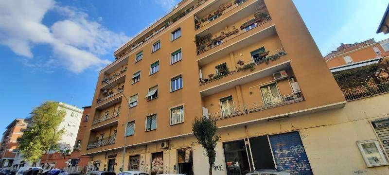 locale commerciale in vendita a Roma in zona Gianicolense