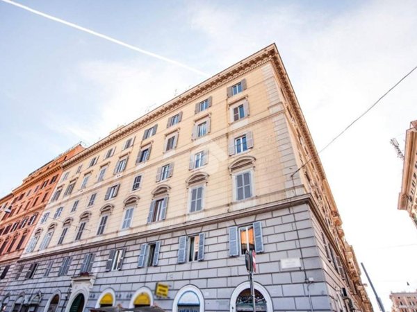 appartamento in vendita a Roma in zona Esquilino