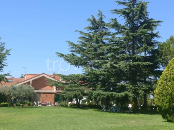 casa indipendente in vendita a Roma