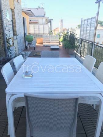 appartamento in vendita a Roma in zona Tor di Quinto