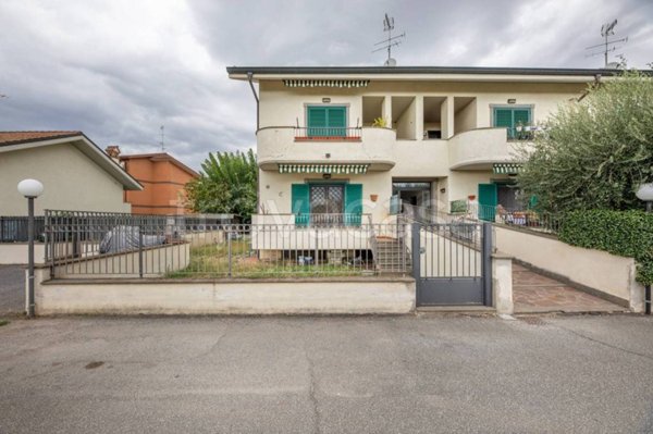 appartamento in vendita a Roma in zona Finocchio