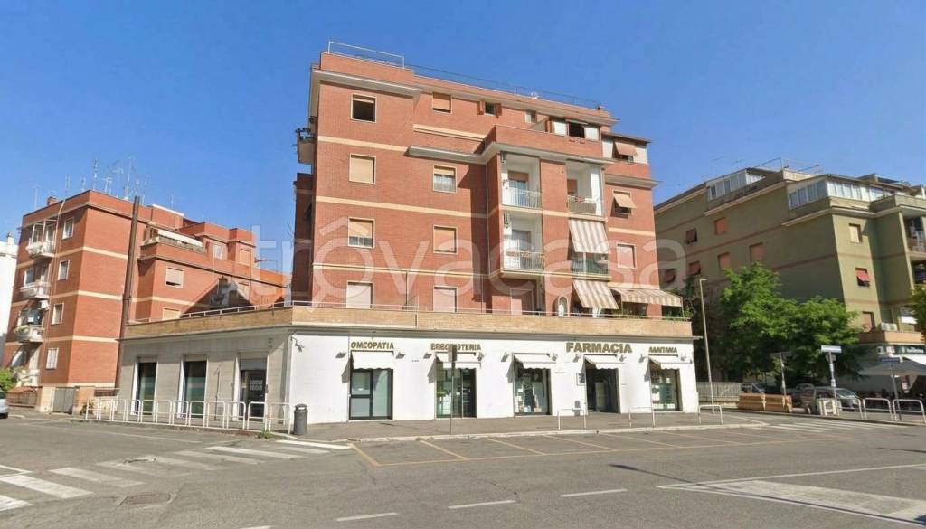 appartamento in vendita a Roma in zona Torrevecchia