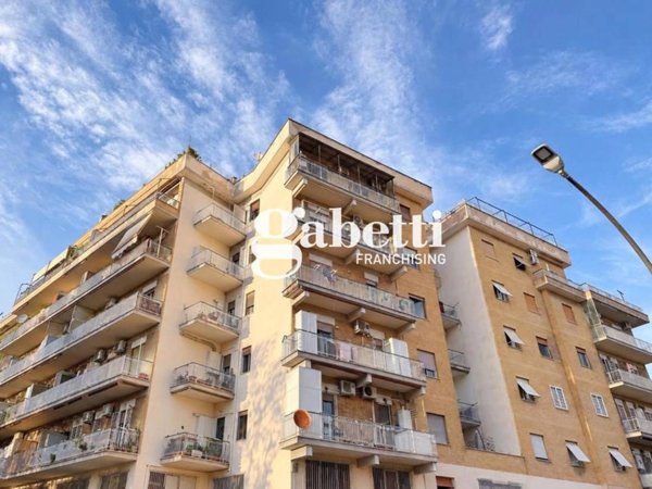 appartamento in vendita a Roma in zona Collatino
