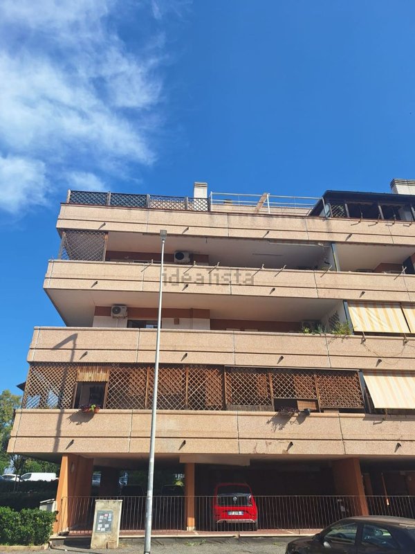 appartamento in vendita a Roma in zona Ponte di Nona