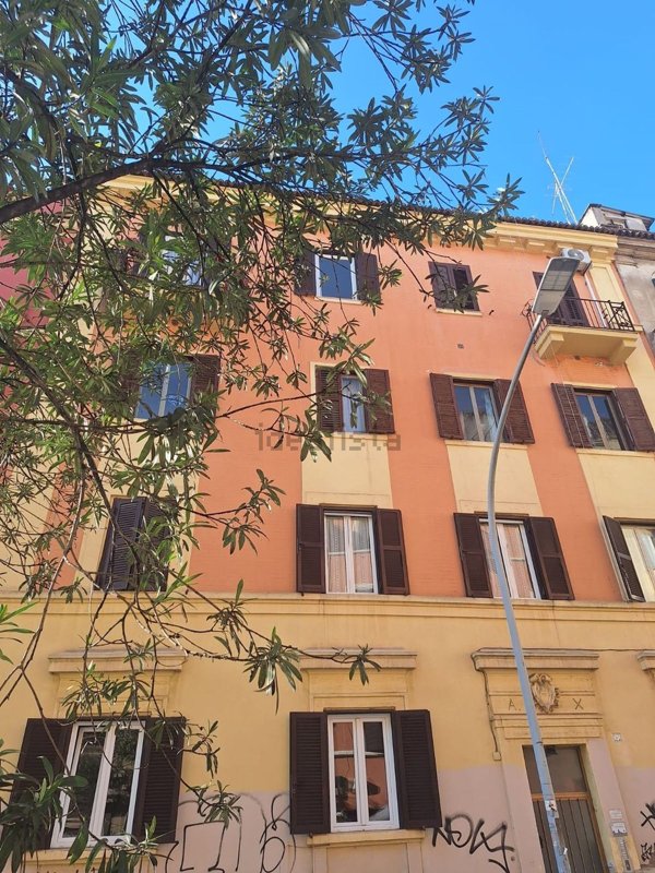 appartamento in vendita a Roma in zona Prenestino-Labicano