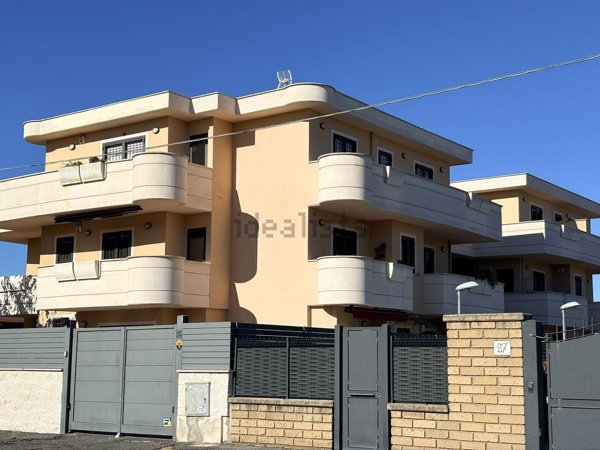 appartamento in vendita a Roma in zona Romanina
