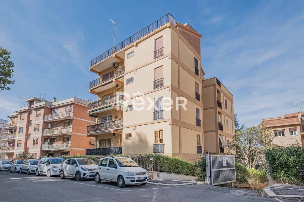 appartamento in vendita a Roma in zona Gianicolense