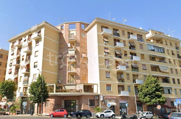 appartamento in vendita a Roma in zona Cinecittà