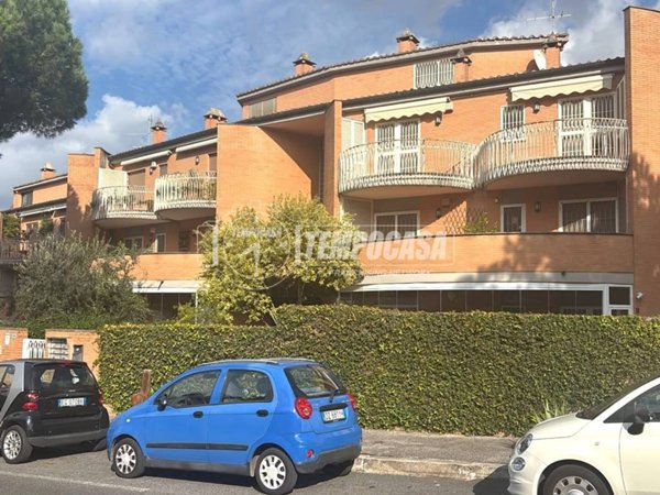appartamento in vendita a Roma in zona Ardeatino