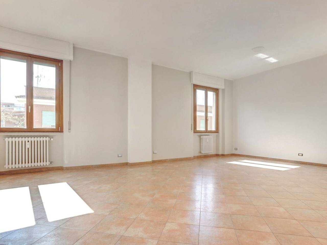 appartamento in vendita a Roma in zona Appio Latino