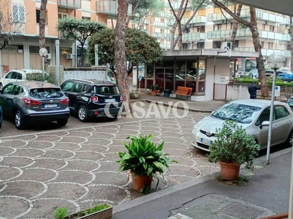 appartamento in vendita a Roma in zona Ardeatino