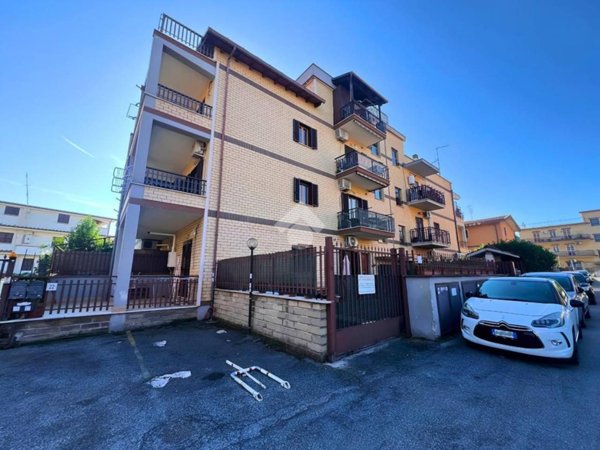 appartamento in vendita a Roma in zona Borghesiana