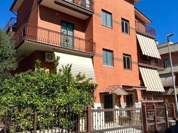 appartamento in vendita a Roma in zona Labaro