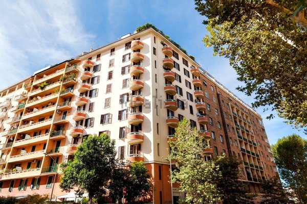 appartamento in vendita a Roma in zona Appio Latino