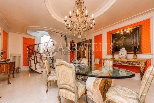casa indipendente in vendita a Roma in zona Campo Marzio