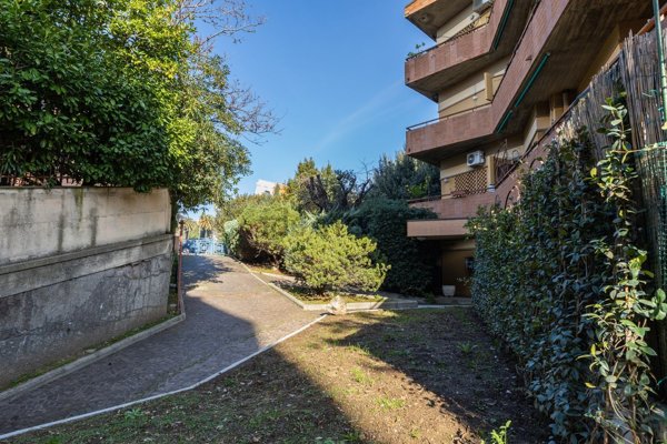 appartamento in vendita a Roma in zona Portuense